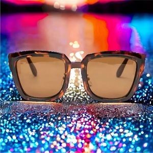 BCBG Lena sunglasses in Brown Tort NEW MSRP $128